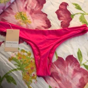 Gorgeous Midori Whale Tail Bottom 😎